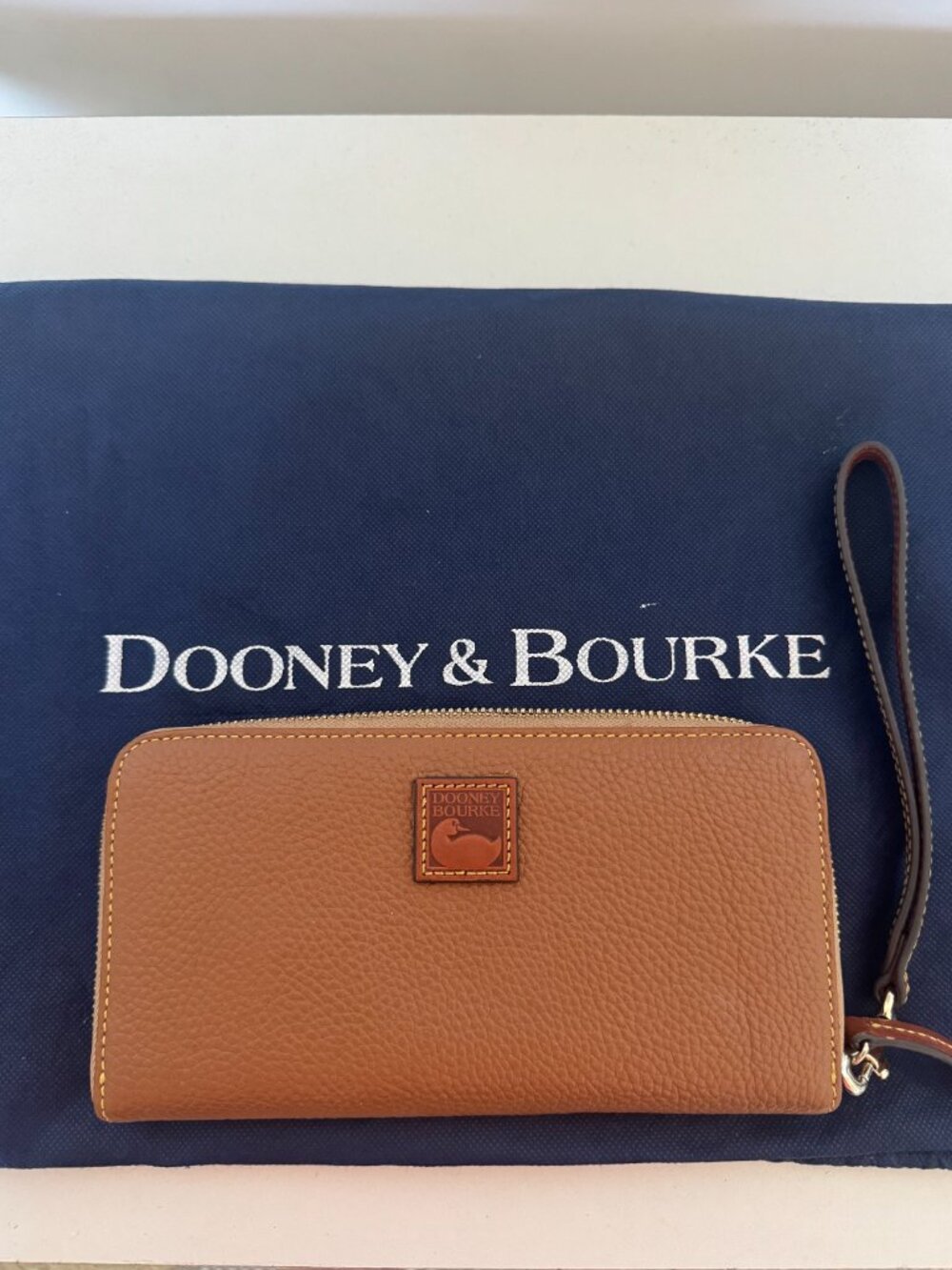 Dooney & Bourke Pebble Leather Zip Around Wristlet Wallet Cognac Brown w/ Box - Picture 3 of 7